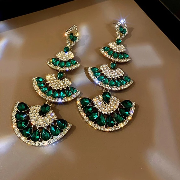 Green Crystals Rhinestone Long Drop Earrings - Picture 3 of 7